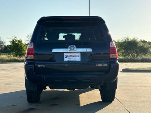 Used 2008 Toyota 4Runner SR5 RWD image 6
