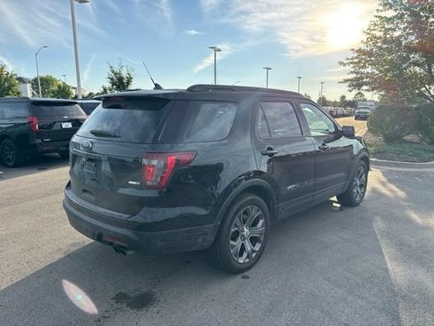 Used 2018 Ford Explorer Sport w/ Equipment Group 401A AWD/4WD image 7