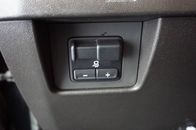 Used 2024 Chevrolet Colorado W/T w/ WT Convenience Package II AWD/4WD image 6