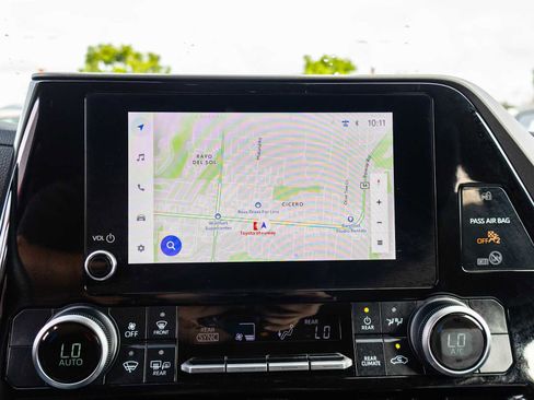 Certified 2024 Toyota Highlander LE image 31