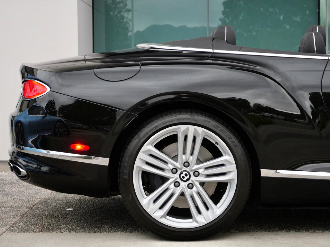 Used 2022 Bentley Continental GT AWD/4WD image 9