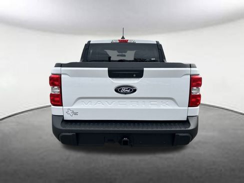 New 2025 Ford Maverick XLT image 4