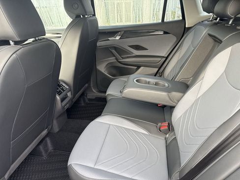 New 2026 Volkswagen Tiguan SE AWD/4WD image 28