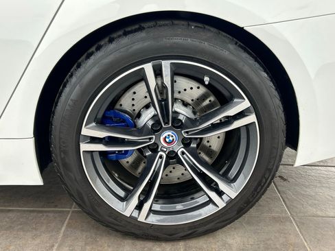 Used 2023 BMW M5 w/ Executive Package image 38