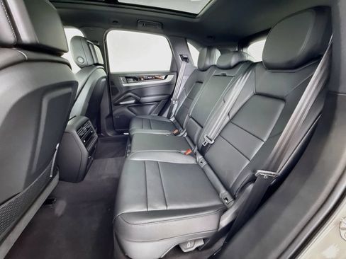 New 2026 Porsche Cayenne AWD/4WD image 24