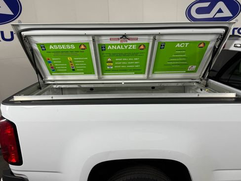 Used 2022 Chevrolet Colorado LT w/ Fleet Safety Package image 5