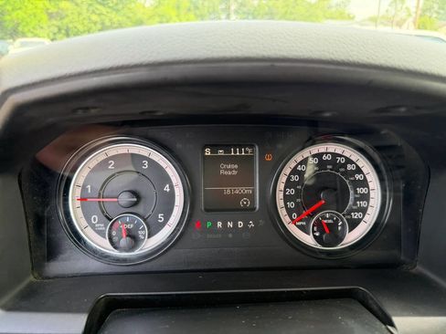 Used 2018 RAM 2500 Tradesman w/ Chrome Appearance Group AWD/4WD image 28