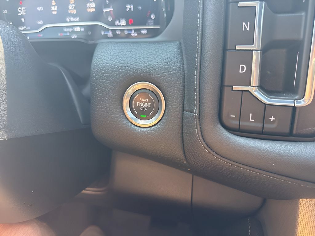Used 2024 GMC Yukon XL Denali w/ Advanced Technology Package AWD/4WD image 24