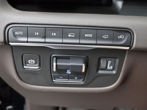 Used 2024 Cadillac Escalade Sport w/ LPO, ONYX Package AWD/4WD image 22
