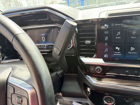 Used 2024 Chevrolet Silverado 1500 LT Trail Boss w/ Protection Package AWD/4WD image 16