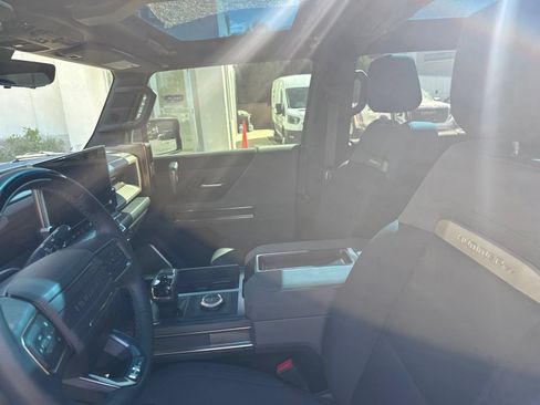 Used 2024 GMC Hummer EV 2X AWD/4WD image 5