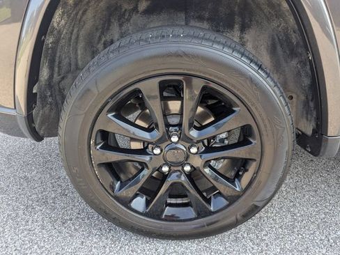 Used 2021 Jeep Grand Cherokee Laredo X AWD/4WD image 18