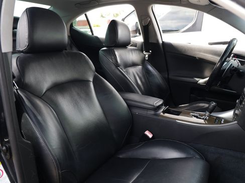 Used 2011 Lexus IS 350 w/ Premium Pkg Value Edition RWD image 22