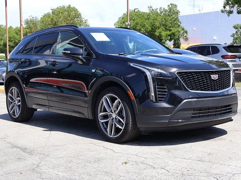 Used 2023 Cadillac XT4 Sport image 2