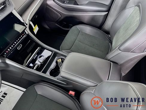 New 2026 Jeep Grand Cherokee Altitude image 25