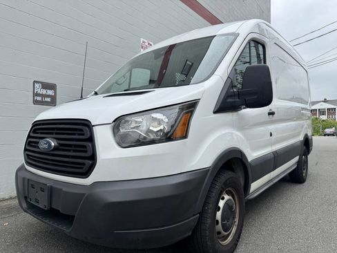 Used 2017 Ford Transit 250 250 3dr SWB Medium Roof Cargo image 5