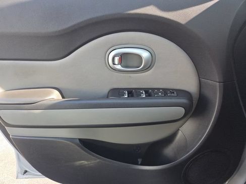 Used 2017 Kia Soul + FWD image 26