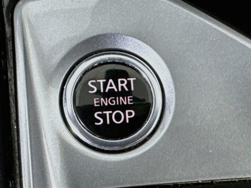 Used 2024 Nissan Altima 2.5 SV FWD image 25
