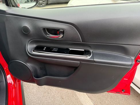 Used 2018 Toyota Prius C Two image 29