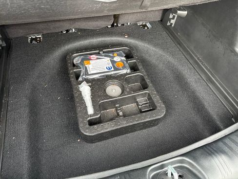 Used 2024 Jeep Compass Latitude w/ Convenience Group image 31