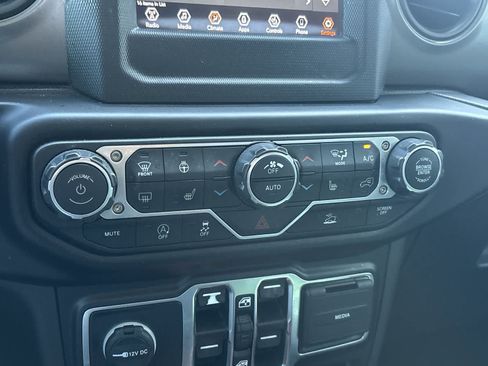 Used 2022 Jeep Gladiator Sport AWD/4WD image 20