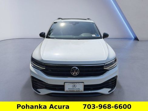 Used 2023 Volkswagen Tiguan SE R-Line FWD image 2