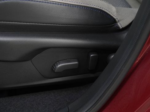 Used 2025 Subaru Forester Premium AWD/4WD image 22