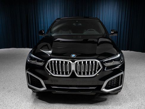 Used 2022 BMW X6 xDrive40i w/ Parking Assistance Package AWD/4WD image 2