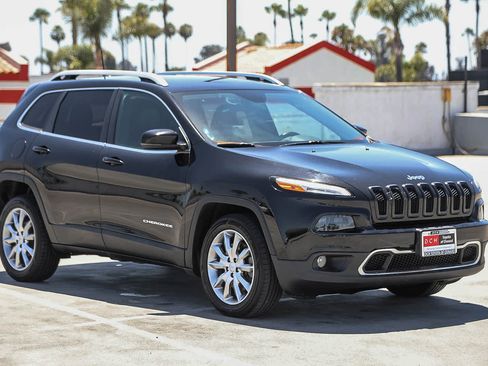 Used 2018 Jeep Cherokee Limited FWD image 4
