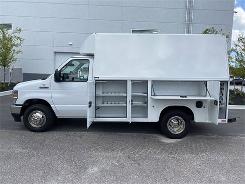 New 2026 Ford E-350 and Econoline 350 Super Duty w/ Power Equipment Group image 11