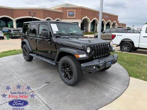 Used 2019 Jeep Wrangler Unlimited Sahara AWD/4WD image 1