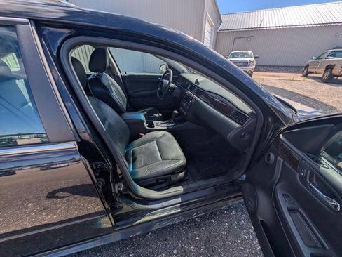 Used 2012 Chevrolet Impala LTZ FWD image 29