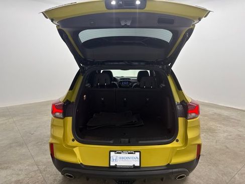 Used 2023 Chevrolet TrailBlazer RS w/ Sun and Liftgate Package FWD image 39