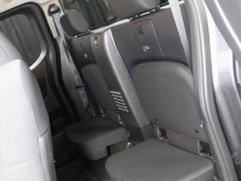 Used 2022 Nissan Frontier S image 15