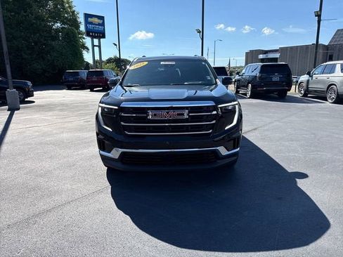 Used 2025 GMC Acadia Elevation FWD image 8