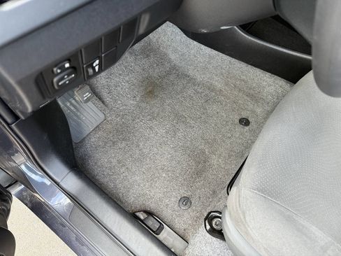 Used 2013 Toyota Prius Two image 16