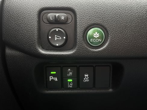 Used 2019 Honda Pilot Touring image 31