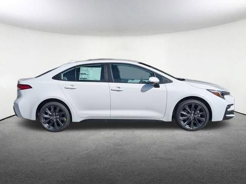 New 2026 Toyota Corolla SE w/ SE Package FWD image 4
