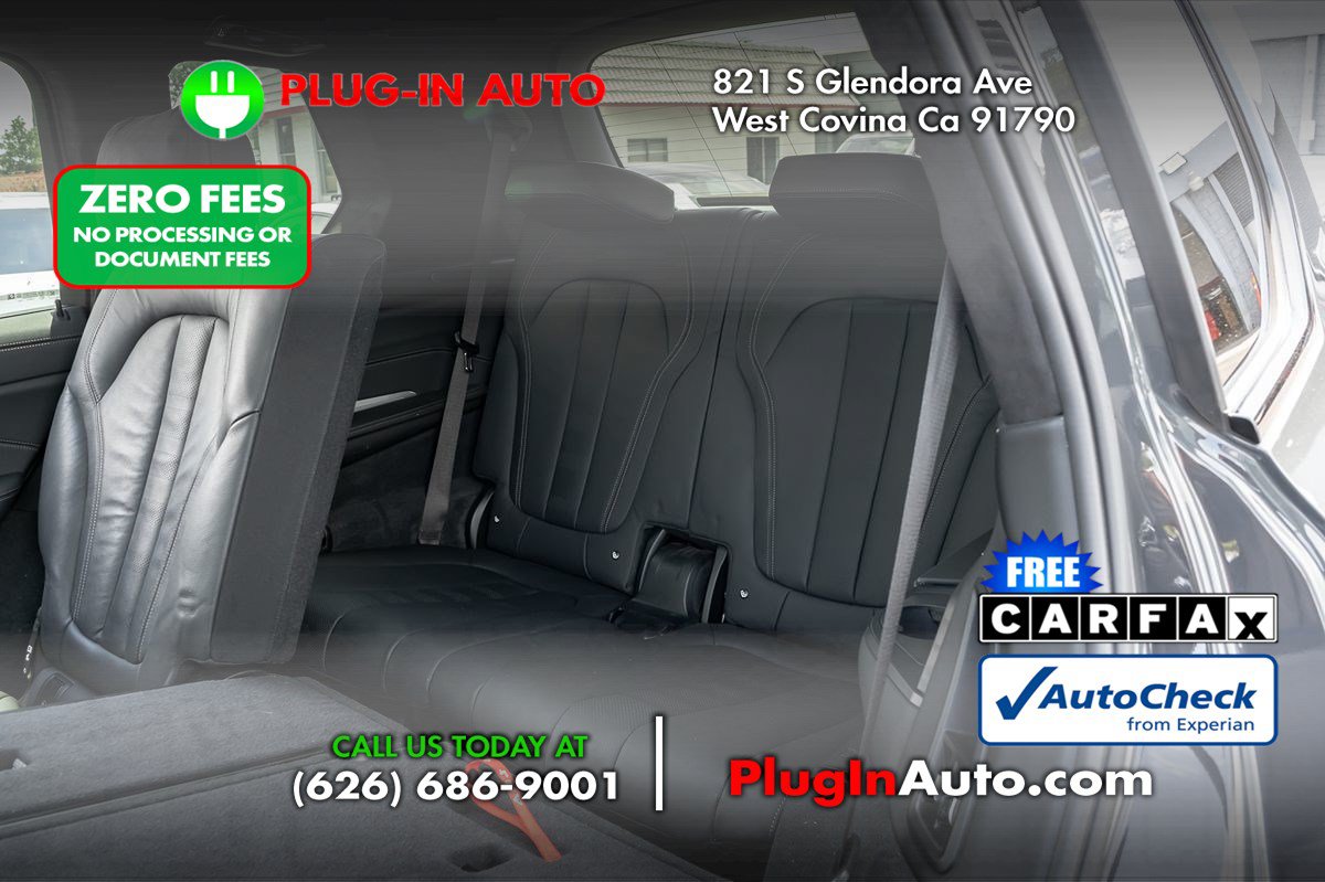 Used 2021 BMW X7 xDrive40i w/ M Sport Package AWD/4WD image 17