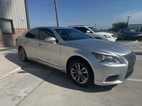 Used 2014 Lexus LS 460 w/ Comfort Package RWD image 7