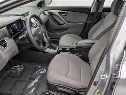 Used 2016 Hyundai Elantra SE w/ Option Group 02 image 16