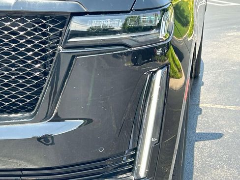 Used 2024 Cadillac Escalade ESV Sport w/ Touring Package AWD/4WD image 9