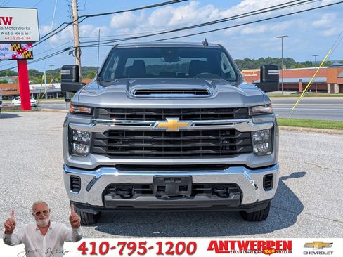 Used 2024 Chevrolet Silverado 2500 LT image 8