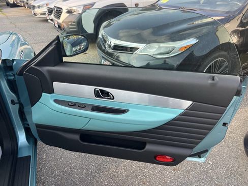 Used 2002 Ford Thunderbird Deluxe image 11