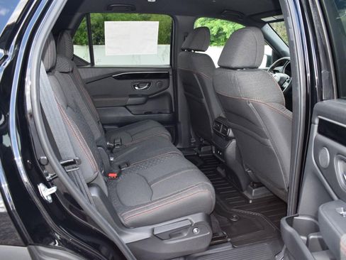 New 2026 Honda Pilot Sport image 11