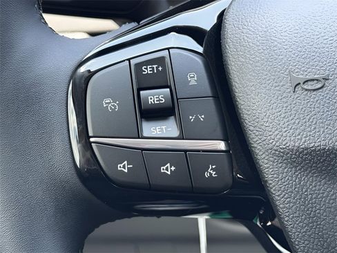 New 2025 Ford Escape SE w/ PHEV Premium Package image 31