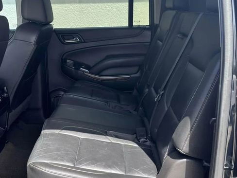 Used 2018 Chevrolet Suburban LT RWD image 10