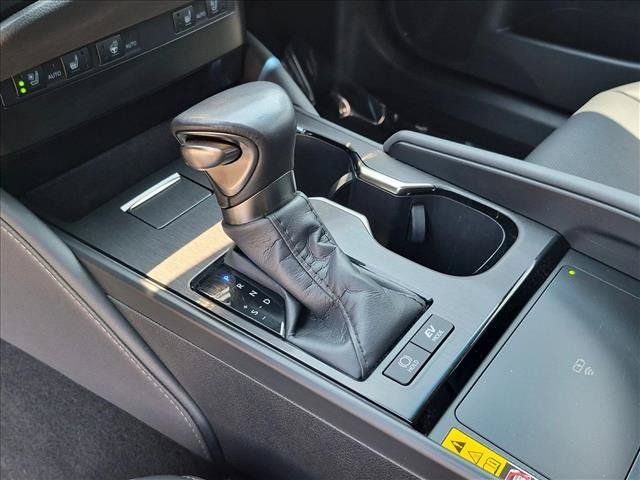 Used 2025 Lexus ES 300h w/ Premium Package FWD image 13