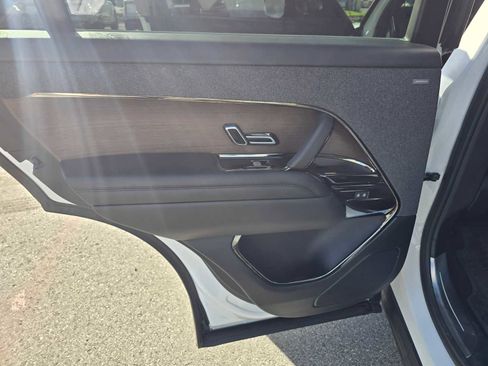 Used 2023 Land Rover Range Rover Sport SE Dynamic image 19