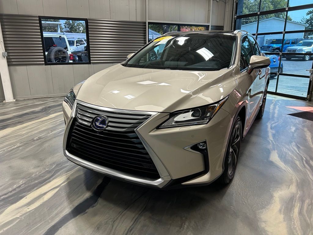 Used 2017 Lexus RX 450h AWD image 2
